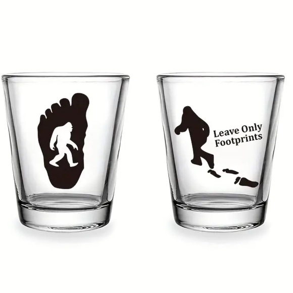🆕 2pcs Bigfoot Sasquatch Series Shot Glasses 2 oz Bigfoot/Footprints - Picture 1 of 5
